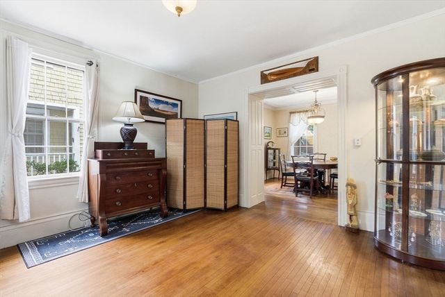 11 Allen St, Newburyport, MA 01950