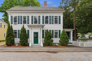 11 Allen St, Newburyport, MA 01950