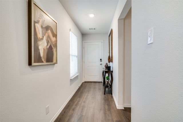 1075 Old Oaks Drive, Forney, TX 75126