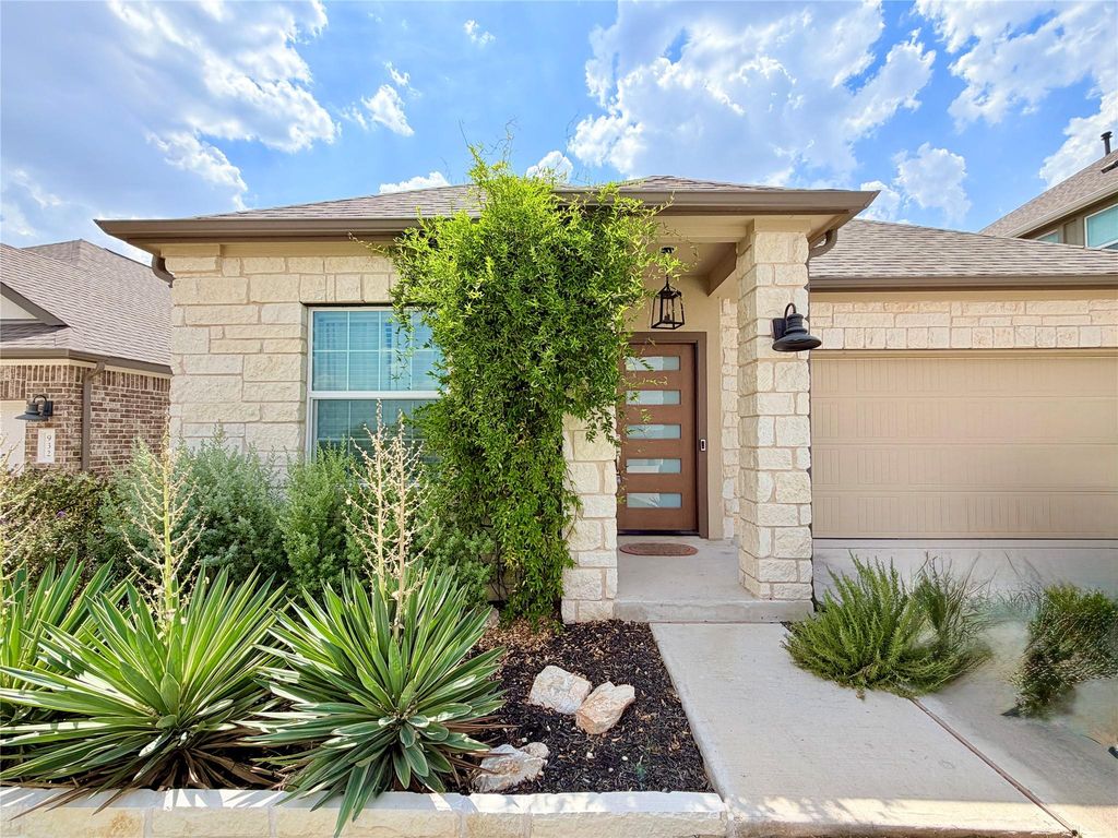 928 Legends LN, Georgetown, TX 78628