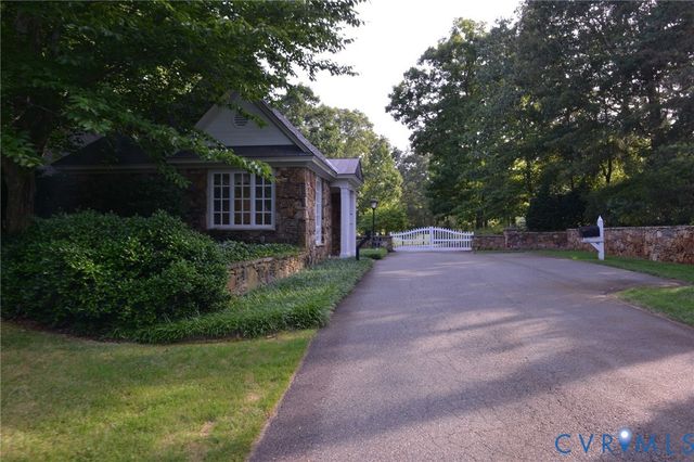 3076 Braehead Rd, Powhatan, VA 23015