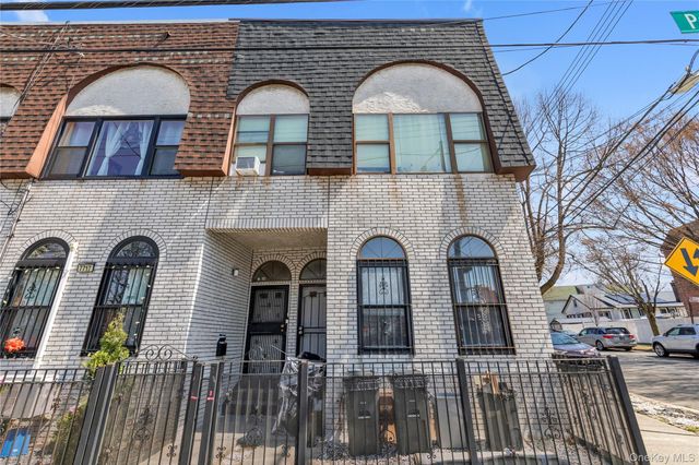 7719 Parsons Boulevard, Fresh Meadows, NY 11366