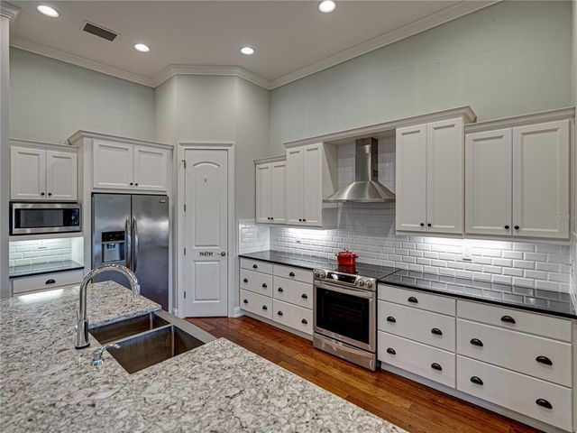 8160 LAKE JAMES DRIVE, Lakeland, FL 33810