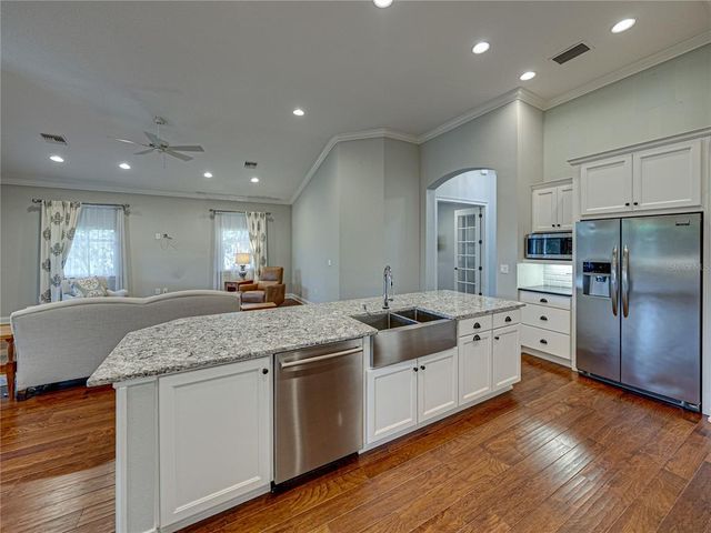 8160 LAKE JAMES DRIVE, Lakeland, FL 33810
