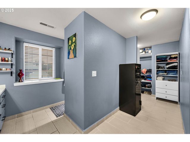 8714 Ne 77TH Way, Vancouver, WA 98662