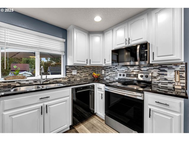 8714 Ne 77TH Way, Vancouver, WA 98662