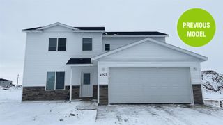 2224 23rd Ave NW Eisenhower, Minot, ND 58703