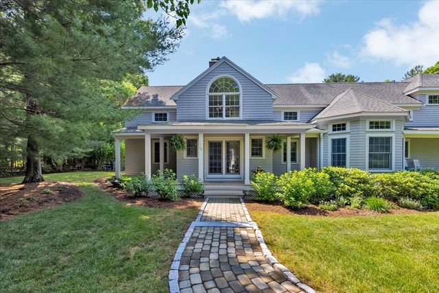 72 Highwood Way, Mashpee, MA 02649