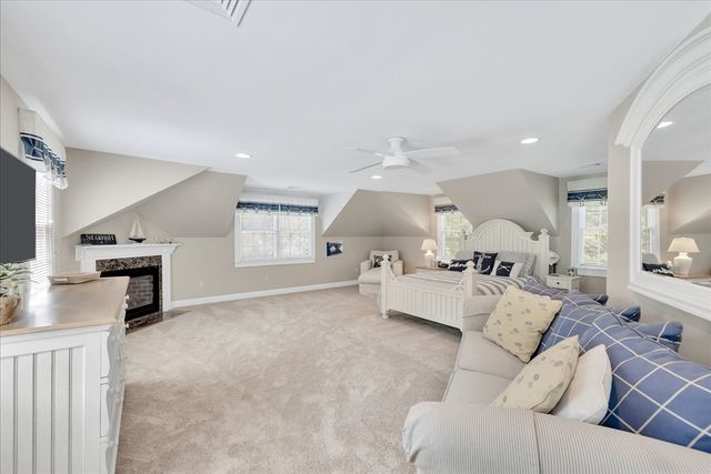 72 Highwood Way, Mashpee, MA 02649