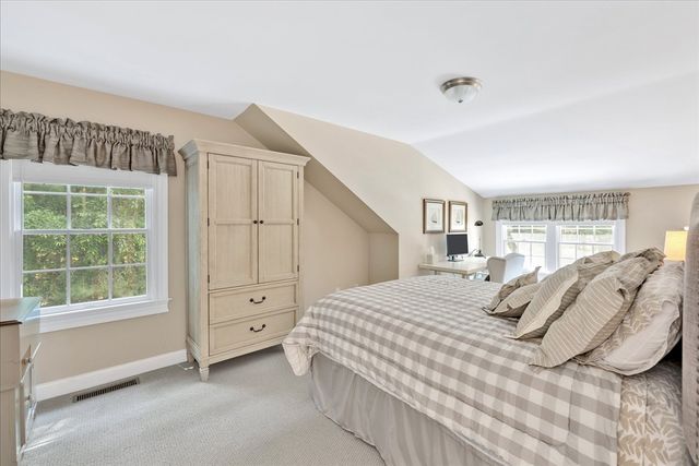 72 Highwood Way, Mashpee, MA 02649