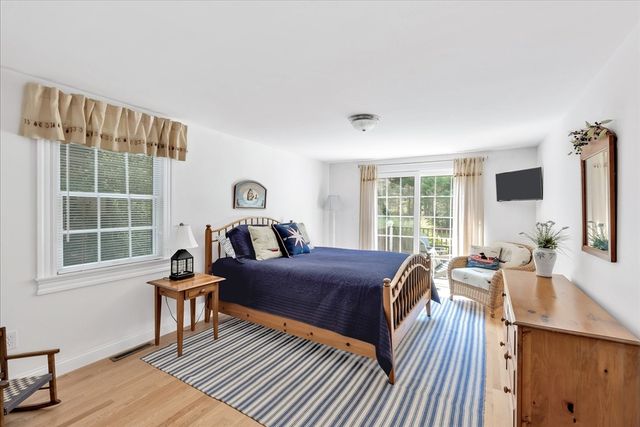 72 Highwood Way, Mashpee, MA 02649