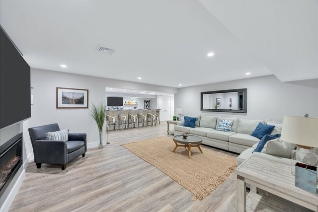 72 Highwood Way, Mashpee, MA 02649