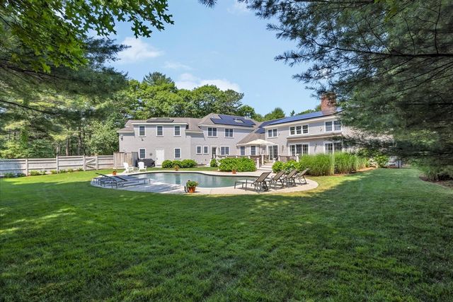 72 Highwood Way, Mashpee, MA 02649