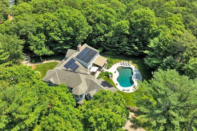 72 Highwood Way, Mashpee, MA 02649