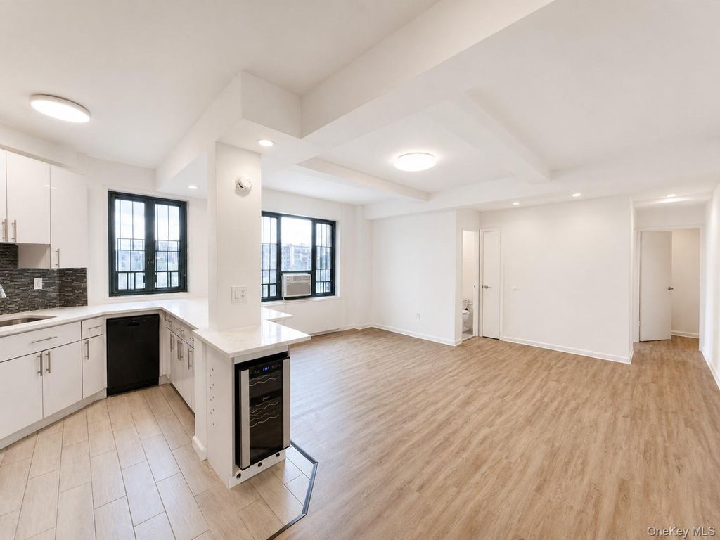 1594 Unionport Road 3H, Bronx, NY 10462 — photo 5