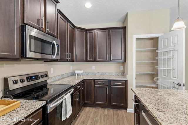 7564 BIRDIES Road, Jacksonville, FL 32256