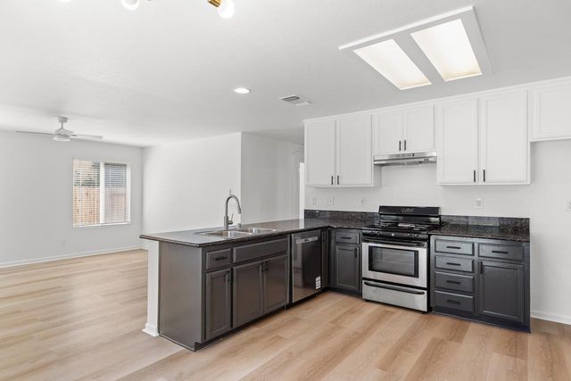 4806 Moraga Ln, Stockton, CA 95206
