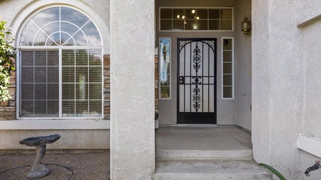 4806 Moraga Ln, Stockton, CA 95206