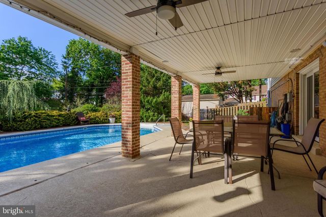 352 BLACKSMITH RD, Camp Hill, PA 17011