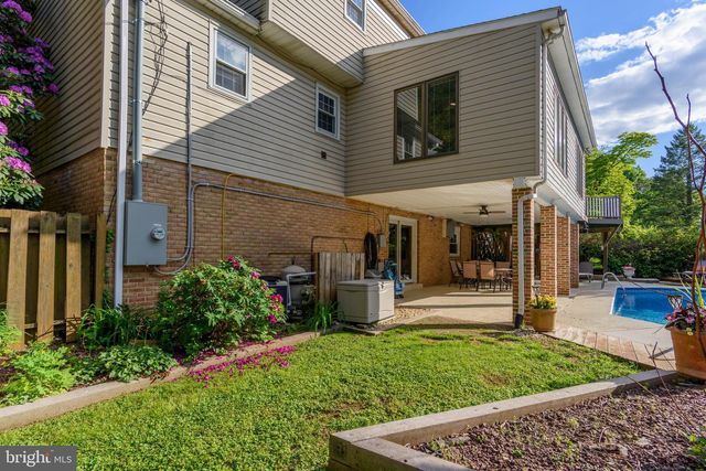 352 BLACKSMITH RD, Camp Hill, PA 17011