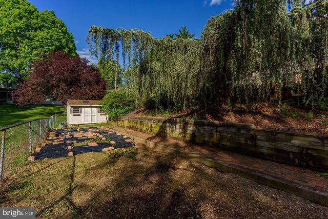 352 BLACKSMITH RD, Camp Hill, PA 17011