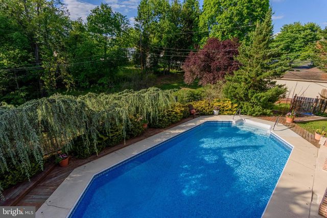 352 BLACKSMITH RD, Camp Hill, PA 17011