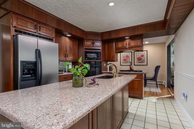 352 BLACKSMITH RD, Camp Hill, PA 17011