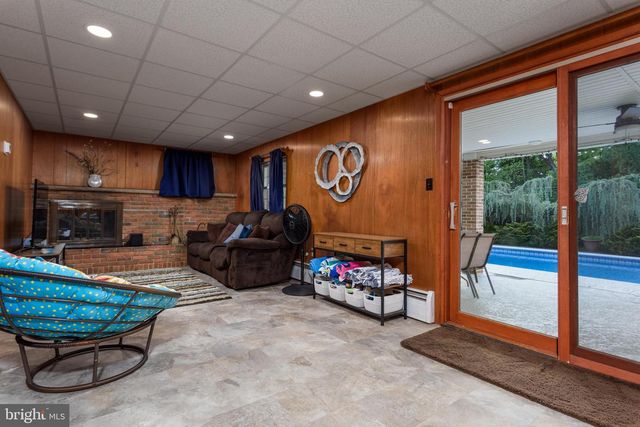 352 BLACKSMITH RD, Camp Hill, PA 17011