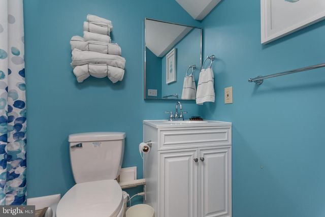 352 BLACKSMITH RD, Camp Hill, PA 17011