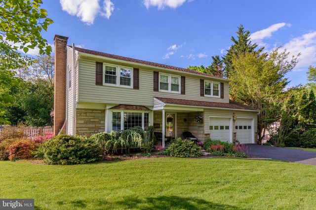 352 BLACKSMITH RD, Camp Hill, PA 17011
