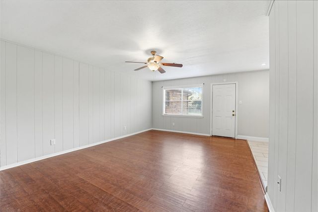 5907 Peg Street, Houston, TX 77092