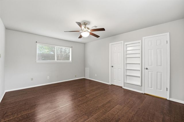 5907 Peg Street, Houston, TX 77092