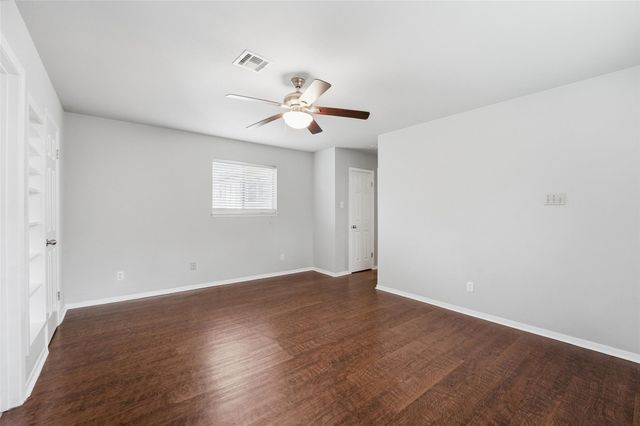 5907 Peg Street, Houston, TX 77092