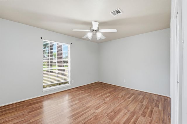 5907 Peg Street, Houston, TX 77092