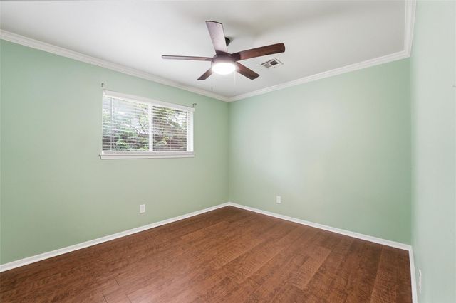 5907 Peg Street, Houston, TX 77092