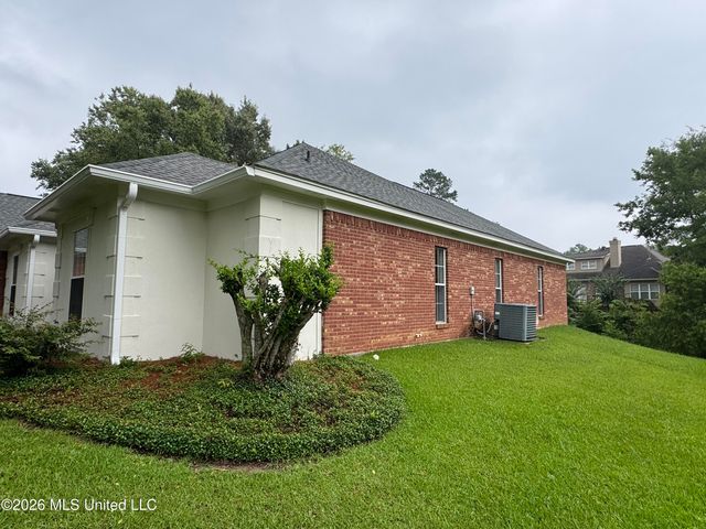 76 Eastgate Drive, Brandon, MS 39042