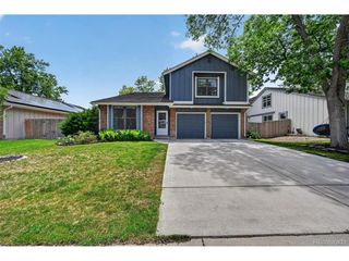 8198 W 81st Dr, Arvada, CO 80005
