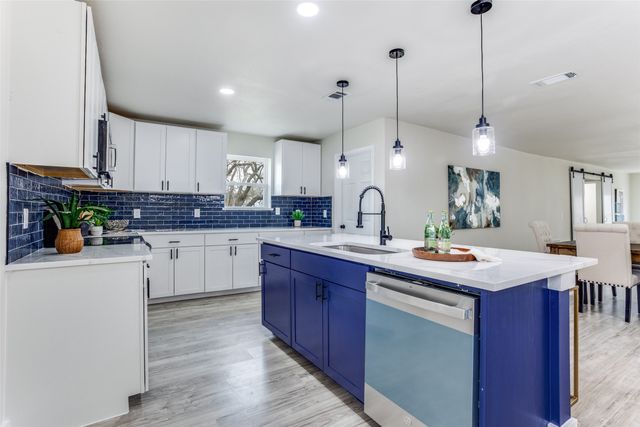 7901 Esquire Lane, Rowlett, TX 75089