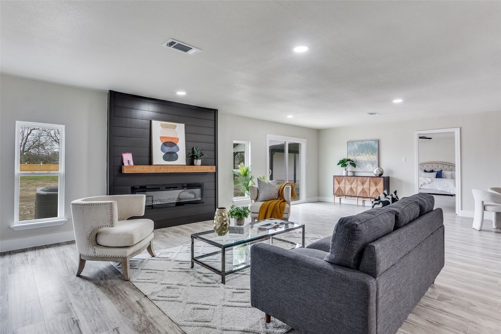 7901 Esquire Lane, Rowlett, TX 75089