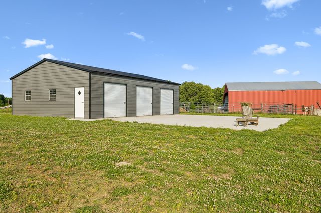 7899 W Lick Creek Rd, Primm Springs, TN 38476