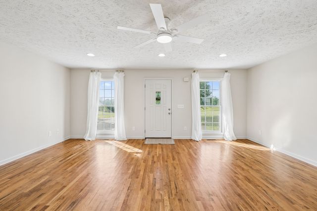 7899 W Lick Creek Rd, Primm Springs, TN 38476