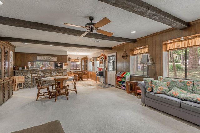 109 Hill Top Road, Huntsville, TX 77320