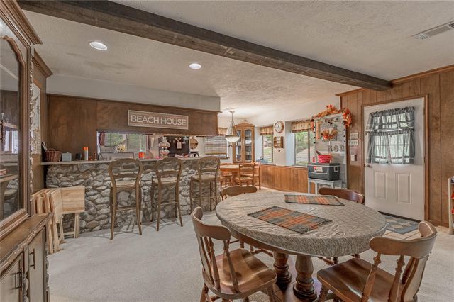 109 Hill Top Road, Huntsville, TX 77320