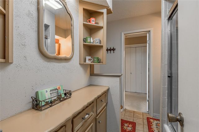 109 Hill Top Road, Huntsville, TX 77320