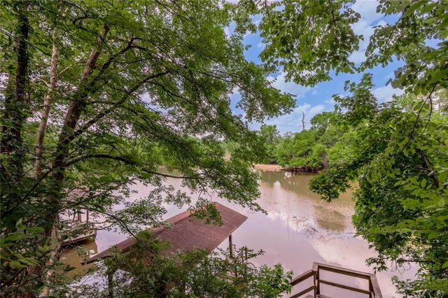 109 Hill Top Road, Huntsville, TX 77320