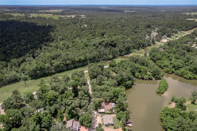 109 Hill Top Road, Huntsville, TX 77320