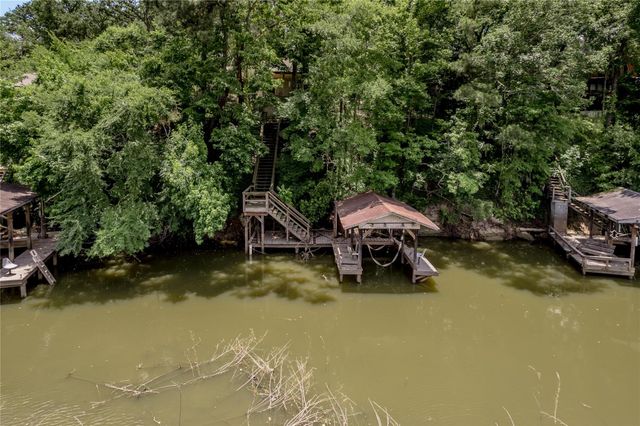 109 Hill Top Road, Huntsville, TX 77320