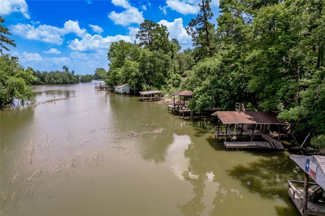 109 Hill Top Road, Huntsville, TX 77320