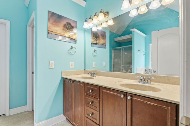 3807 Masters Dr, Smyrna, TN 37167