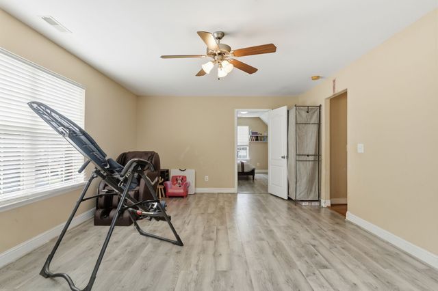 3807 Masters Dr, Smyrna, TN 37167